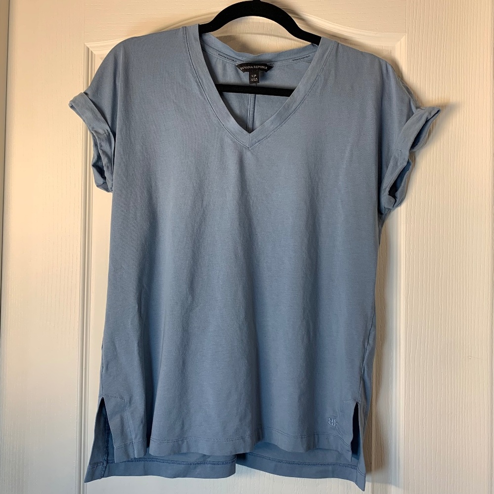 Banana Republic V-Neck Tee (S) | Blue-Grey | Rolled Sleeves Everyday Essential